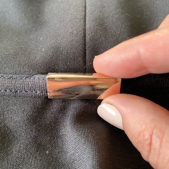 Ann Taylor petite black short sleeve peplum dress, size 0P - Picture 4 of 7